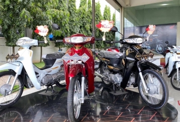 “Huyền thoại” Honda Dream 2021 bất ngờ về đại lý, giá đắt ngang SH mode