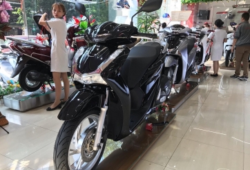 Giá xe Honda SH tại đại lý chênh hàng chục triệu đồng