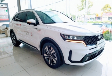 Kia Sorento “gây sốc” với giá bán mới, giảm mạnh 100 triệu đồng