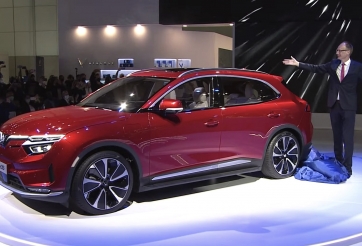 VinFast VF e35 và VF e36 chính thức ra mắt, gây sốt thị trường quốc tế