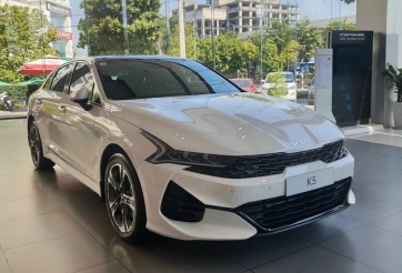 Chi tiết Kia K5 tại đại lý, giá rẻ đấu Toyota Camry, VinFast Lux A2.0