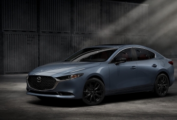 Mazda 3 2022 được bổ sung phiên bản Carbon Edition, giá 600 triệu đồng