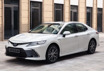 Toyota Camry 2022 chính thức ra mắt tại Việt Nam, giá từ 1,05 tỷ đồng