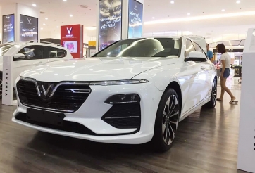 Bán gần 36.000 xe xăng/năm, VinFast vẫn quyết định trở thành hãng xe thuần điện