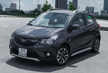 VinFast bán ra hơn 2.100 ô tô trong tháng đầu tiên năm 2022