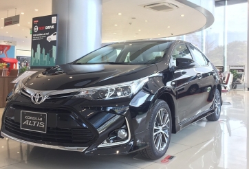 Sedan hạng C của Toyota nhận ưu đãi “khủng”, giá bán siêu hấp dẫn