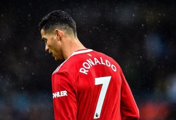 Chuyển nhượng MU 29/7: Ronaldo sẽ là 'kình địch' của MU, chia tay công thần