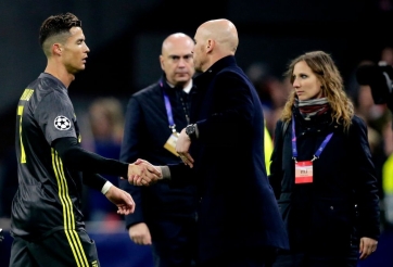 Ten Hag học 'tính xấu' của Ronaldo để trở thành kẻ thù của truyền thông