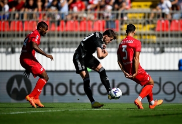 Thẻ đỏ tai hại, Juventus 'gục ngã' trước đội đứng chót BXH Serie A