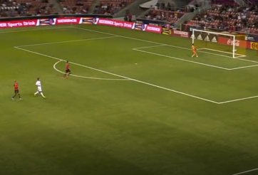 VIDEO: Chủ nhân của bàn thắng đẹp nhất năm đã xuất hiện!