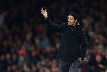 Phản ứng bất ngờ của HLV Arsenal sau khi Tomiyasu gặp chấn thương