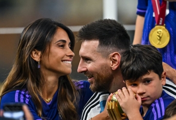 'Tẩu thoát' cùng vợ, Messi ngậm ngùi làm điều có lỗi với NHM Argentina