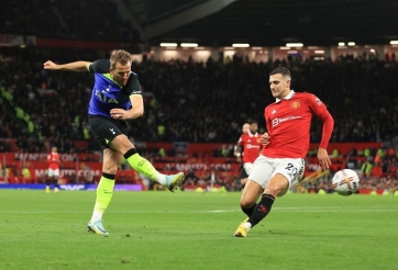 'Chắc chắn Man United sẽ giành được một danh hiệu trước Tottenham'