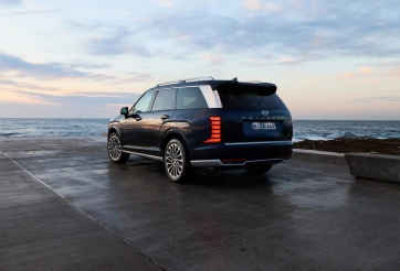 Chủ xe Hyundai Palisade Hybrid ở Mỹ mê loạt công nghệ: Chìa khóa điện thoại, HUD và camera tích hợp