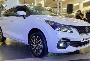 Giá siêu rẻ, hatchback cỡ B của Suzuki nhận được lượng đơn đặt hàng 'khủng'