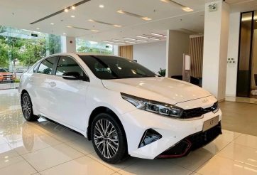 Cận cảnh Kia K3 Turbo GT 2022 vừa về đại lý, sẵn sàng đấu Mazda 3, Civic