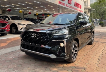 Toyota Veloz Cross được bán lại khi mới chạy được 50 km, giá đắt hơn xe mới