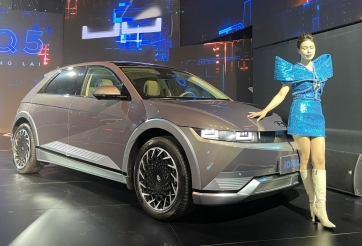 Hyundai Ioniq 5 chính thức ra mắt tại Việt Nam, đối đầu Kia EV6