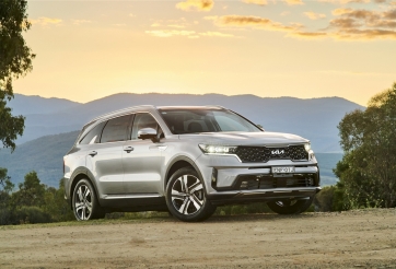 Kia Sorento 2022 được bổ sung phiên bản hybrid mới, giá hơn 1,1 tỷ đồng