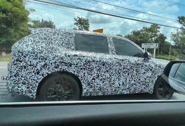 Lộ ảnh Honda CR-V thế hệ mới chạy trên đường thử nghiệm, nhiều chi tiết lạ mắt