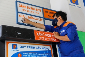 Giá xăng thiết lập mức cao kỷ lục từ chiều nay?