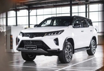 Toyota Fortuner 2023 chốt lịch ra mắt, có bản hybrid đấu Hyundai Santa Fe