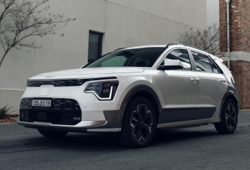 SUV cỡ C của KIA chốt giá từ 706 triệu đồng, có bản thuần điện đấu VinFast VF e34