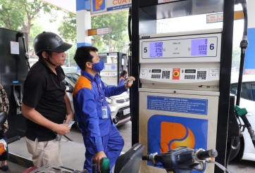 Giá xăng tiếp tục giảm mạnh từ chiều 11/8, mức thấp nhất trong 6 tháng qua
