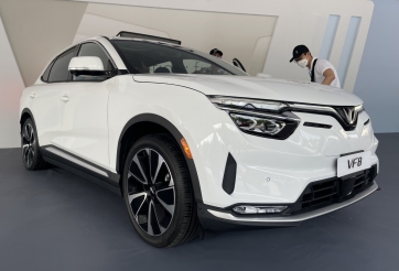 Khách chốt cọc VinFast VF 8 sẽ nhận được ưu đãi tới gần 500 triệu đồng