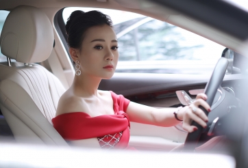 Khám phá xế hộp tiền tỷ của diễn viên Phương Oanh “Hương vị tình thân”