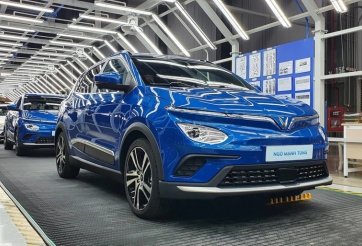 Vì sao VinFast chỉ bán được 5 xe VF e34 trong tháng 8/2022?