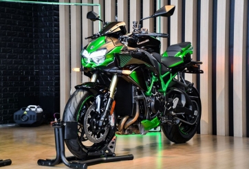 Siêu mô tô 'quái thú' của Kawasaki ra mắt tại Việt Nam, giá 770 triệu đồng