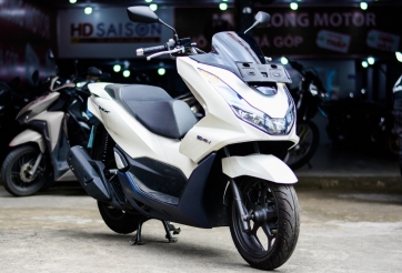 Ảnh thực tế Honda PCX e:HEV 2022 vừa về đại lý, giá 99 triệu đồng