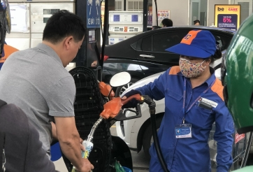 'Nóng': Giá xăng chính thức tăng trở lại sau 4 lần giảm liên tiếp