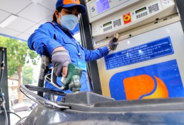 Giá xăng trong nước tiếp tục tăng từ chiều ngày 21/10