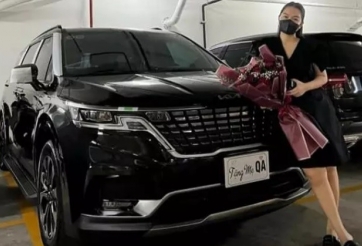 Ca sĩ Phạm Quỳnh Anh được “người bí ẩn” tặng xế hộp tiền tỷ