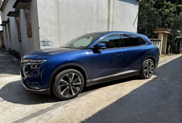 Chiếc VinFast VF 8 đầu tiên 'lên sàn' xe cũ với giá bán gây xôn xao