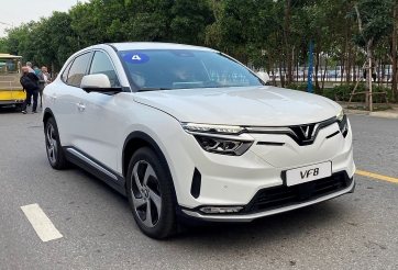 VinFast VF 8 có chính sách bán hàng mới từ 26/10: nhiều ưu đãi đáng chú ý