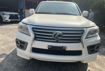 Thái Bình: Đấu giá 2 chiếc Lexus LX570 'vô chủ' với mức khởi điểm chỉ 1,2 tỷ đồng