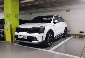 Kia Sorento 2023 lộ thiết kế mới khiến Hyundai Santa Fe phải dè chừng