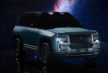 Mẫu SUV Trung Quốc “gây sốt” với khả năng đi ngang, xoay tại chỗ 360 độ