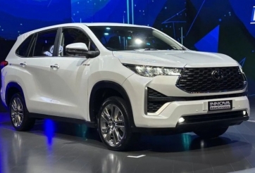 Toyota Innova 2023 vừa ra mắt 'cháy hàng', nhiều khách phải chờ cả năm