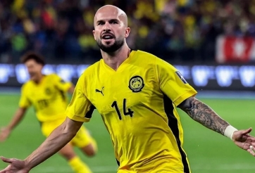 Khiêu khích CĐV Việt Nam, cầu thủ nhập tịch lậu Malaysia gây phẫn nộ