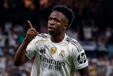 Vinicius bất ngờ gọi điện an ủi 1 ngôi sao Barca