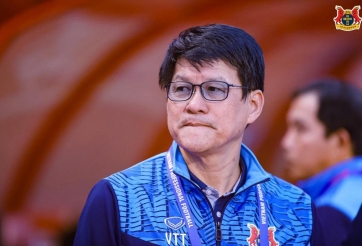 HLV Ninh Bình bất ngờ 'trách khéo' chuyện gọi quân ĐT Việt Nam