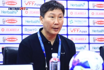 HLV Kim Sang Sik: 'Chúng tôi phải xem lại cân nặng của Xuân Son'