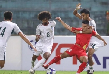 Báo Bangladesh sững sờ vì ĐT Việt Nam làm 'tắt điện' cựu sao Ngoại hạng Anh