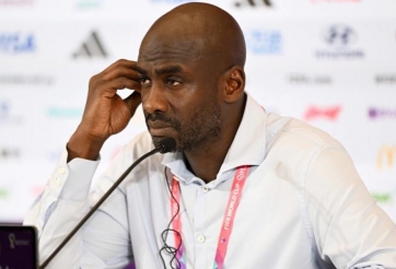 CHÍNH THỨC: HLV ĐT dự World Cup mất việc trước thềm giải đấu