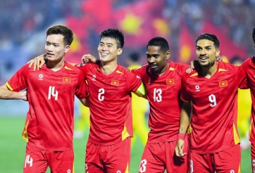 CĐV Indonesia phấn khích tột độ khi ĐT Việt Nam đánh bại Malaysia 3-1