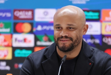 Đối đáp quá nghệ, HLV Bayern né cực khéo Vinicius và Mbappe